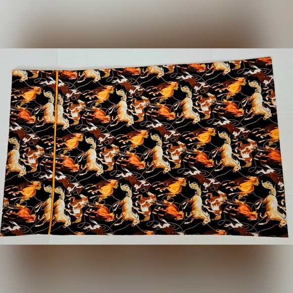 Western Wild Horse Queen Size Pillowcase Set - Picture 1 of 6